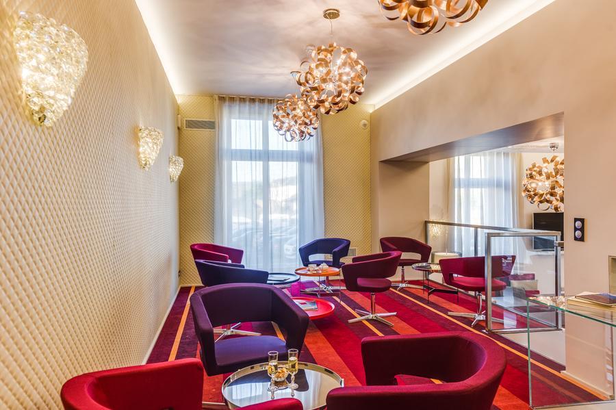 Hotel Le Châteaubriant Buitenkant foto
